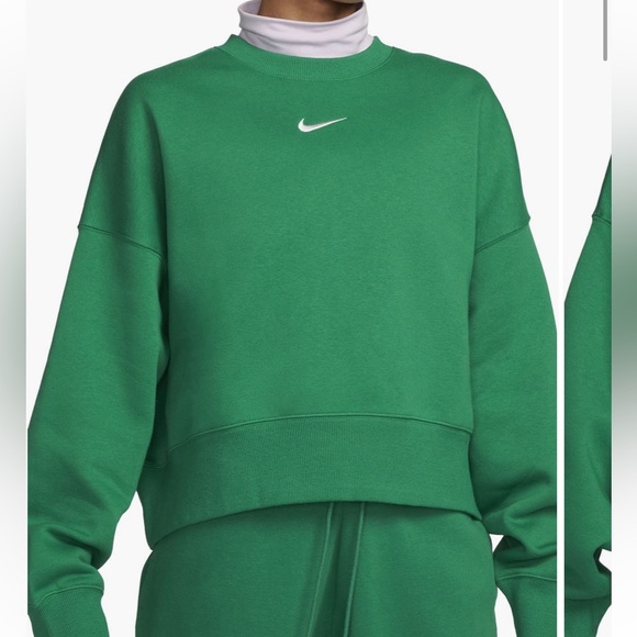 Nike Oversized Crewneck Sweatshirt - Picture 2 of 7